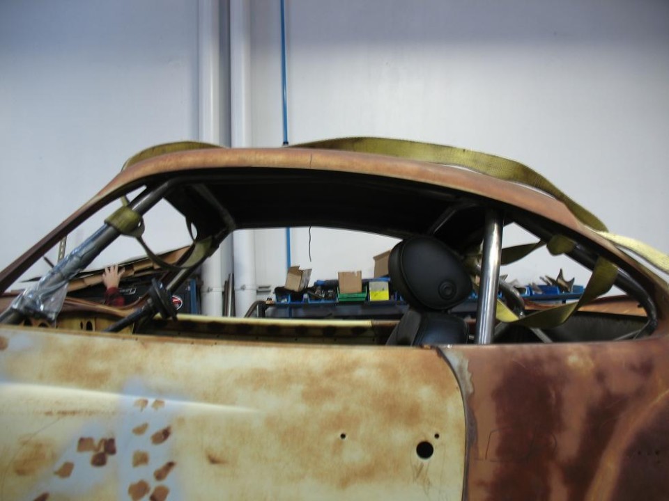 Karmann Ghia Roll Cage (bar view)