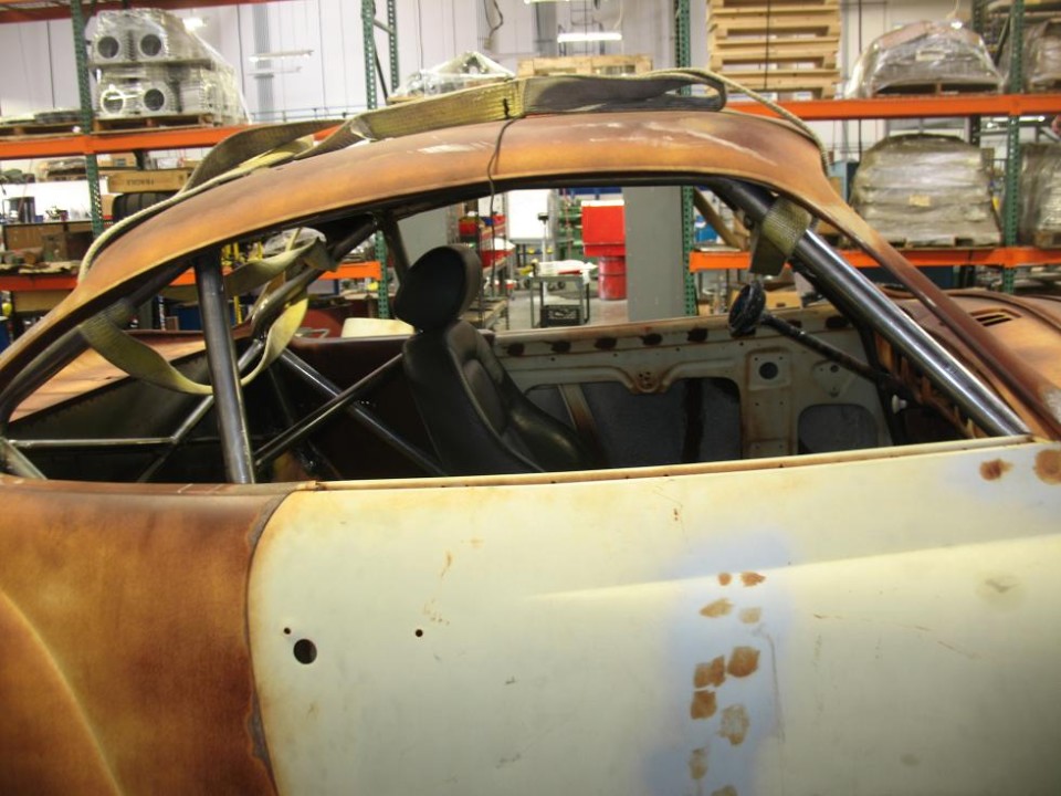 Karmann Ghia Roll Cage (bar view 1)