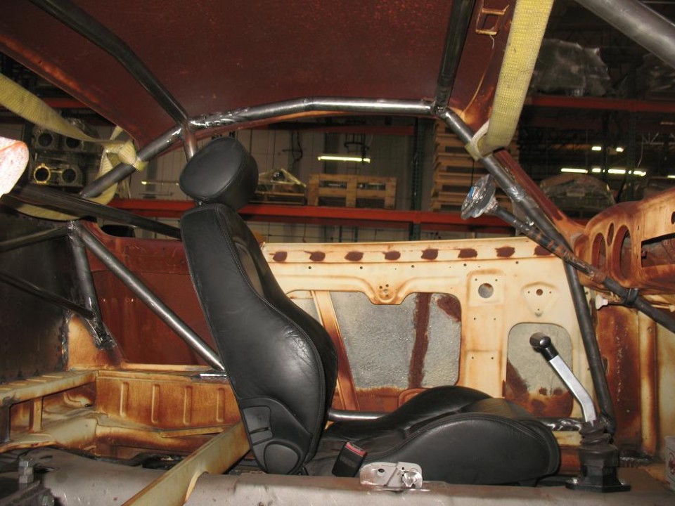 Karmann Ghia Roll Cage (interior view - 1)